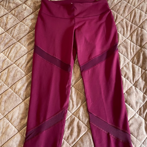 Old Navy Active Legging - Picture 2 of 10